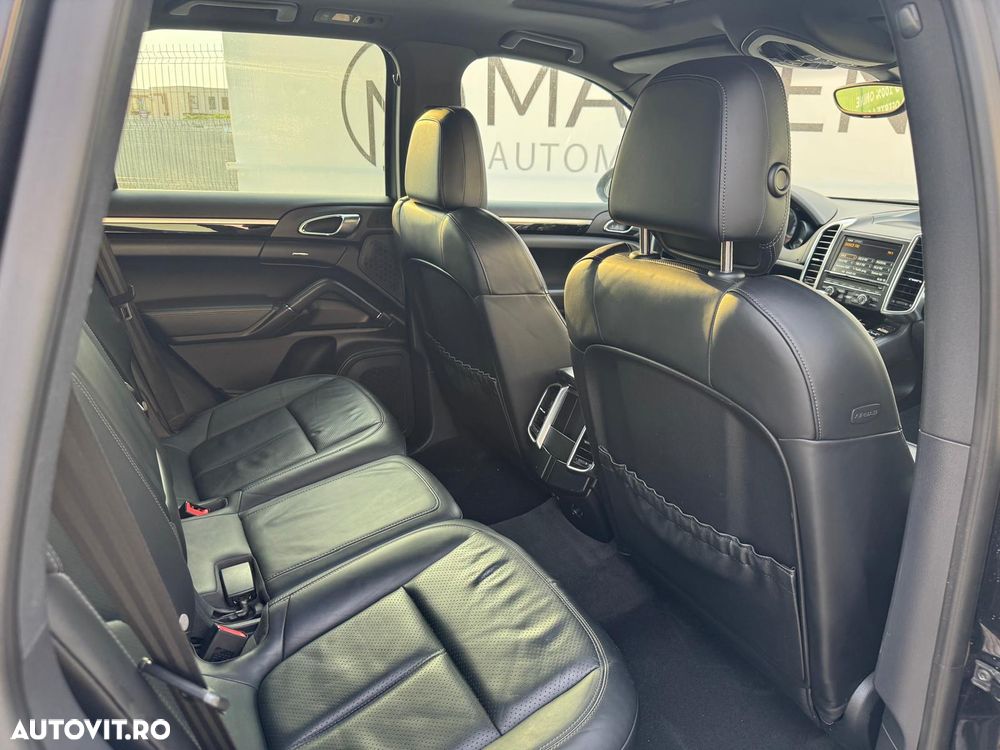 Porsche Cayenne 3.0TD TipTronic - 11