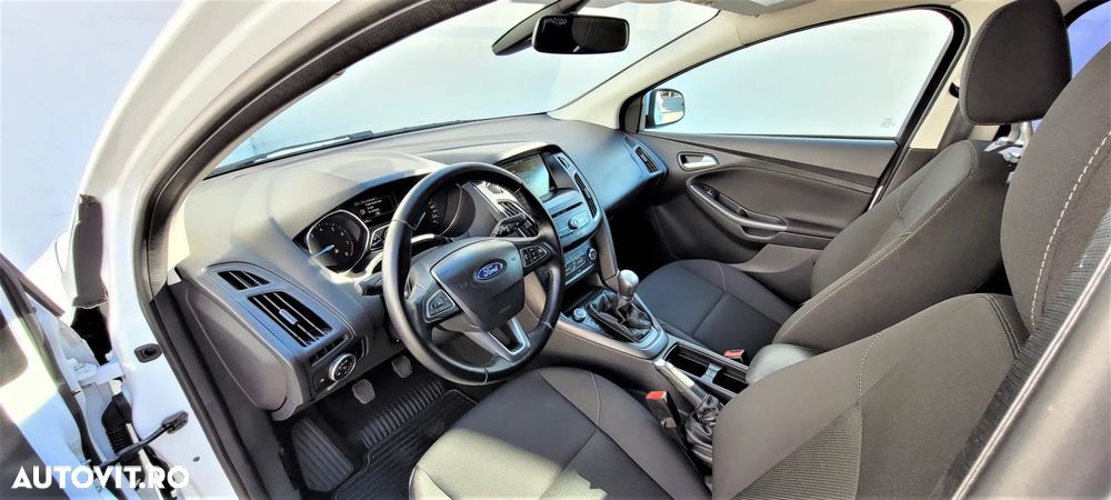 Ford Focus 1.0 EcoBoost Start Stop Trend - 9
