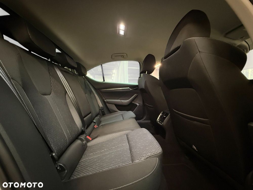 Skoda Octavia 2.0 TSI 4x4 Style DSG - 21