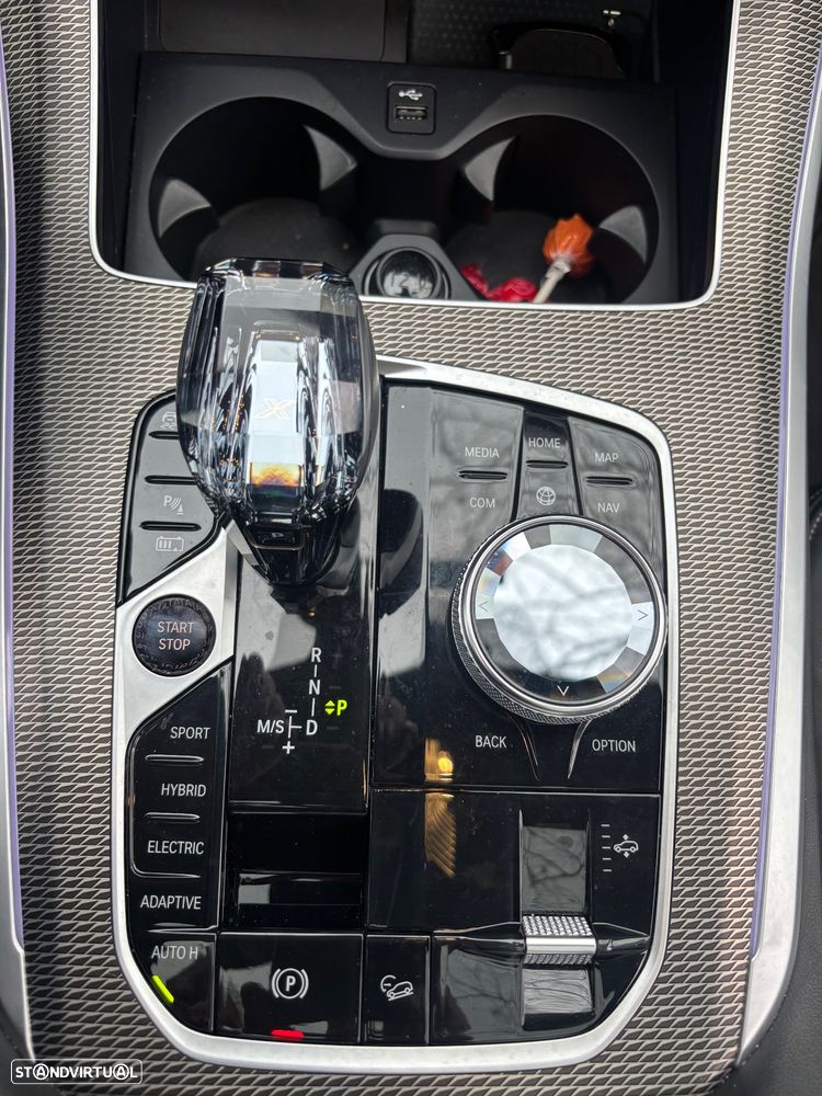 BMW X5 45 e xDrive Pack M 50 anos - 12