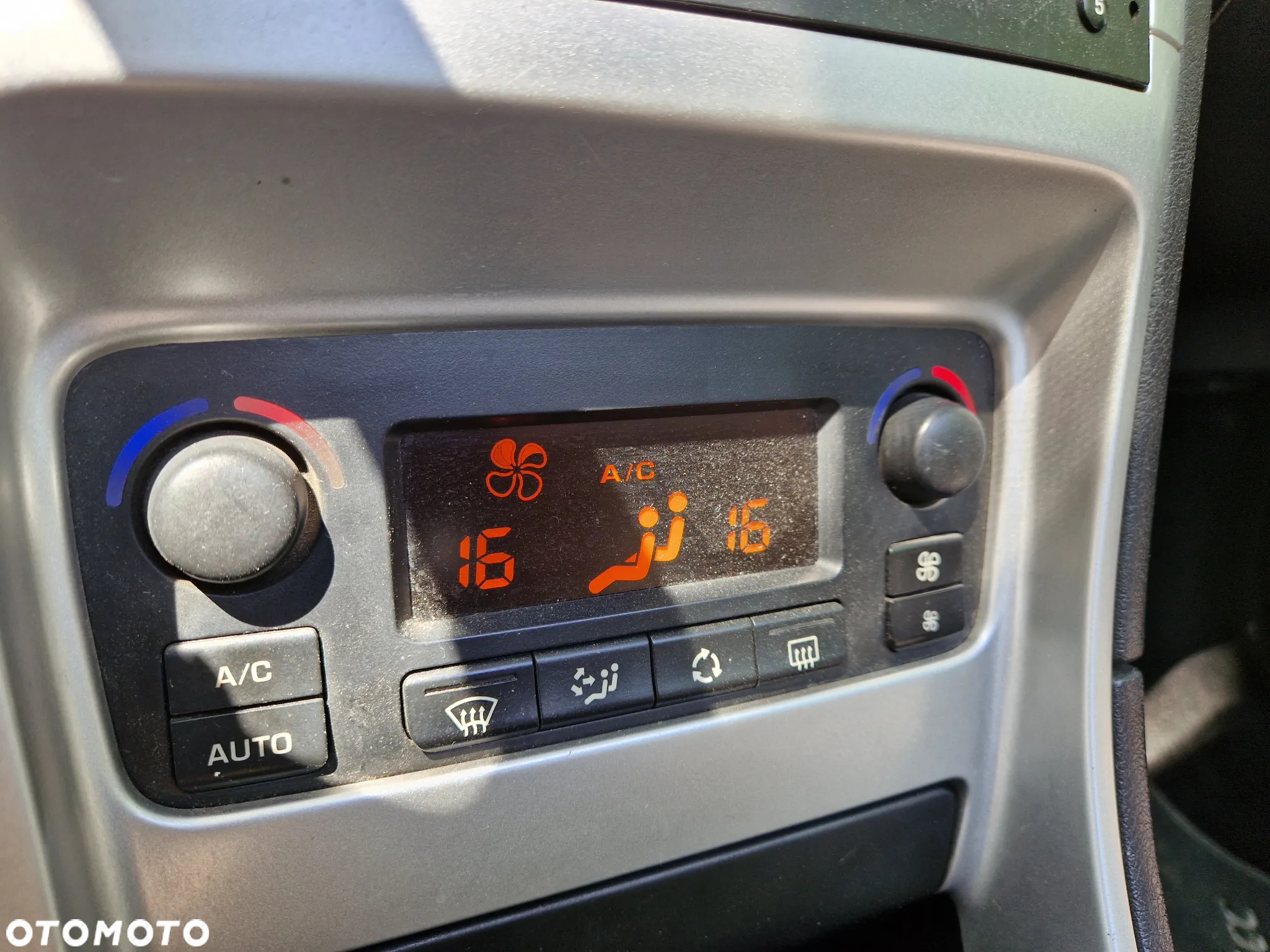 Peugeot 307 CC 2.0 HDi Intense - 9