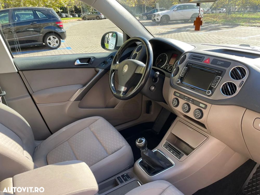 Volkswagen Tiguan - 14