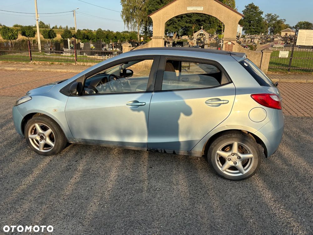 Mazda 2 - 5