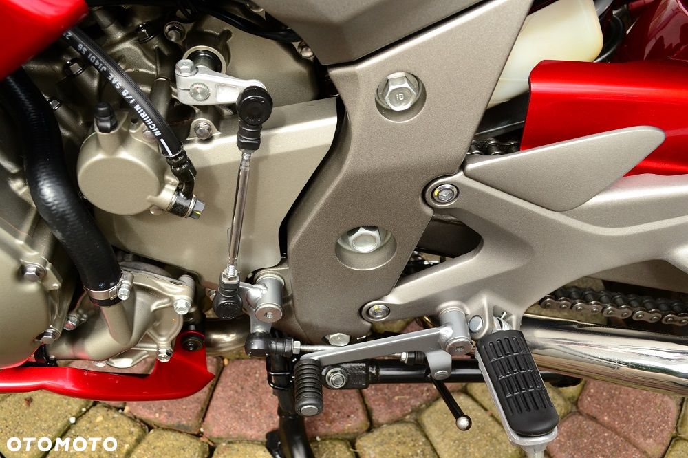 Honda CBF - 38
