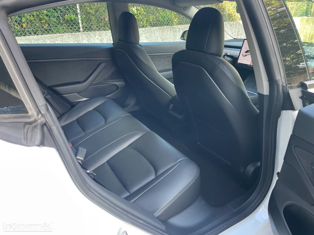 Tesla Model 3 Standard RWD - 24