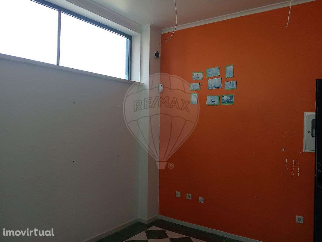 Loja  para arrendamento - Grande imagem: 2/6