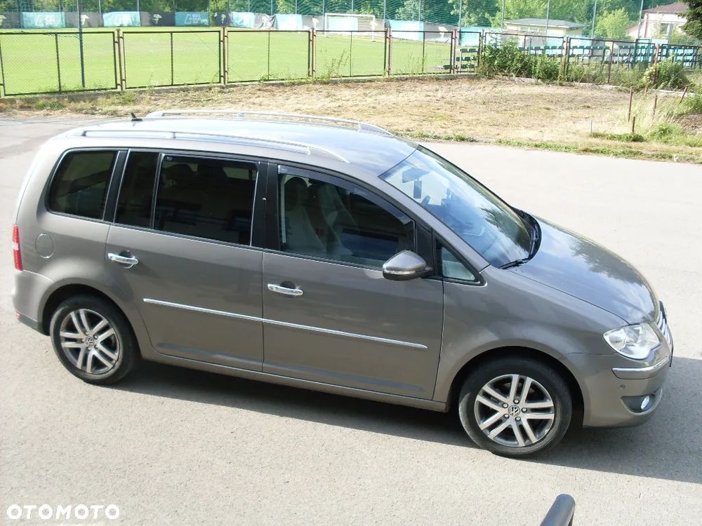 Volkswagen Touran 2.0 TDI Highline - 14