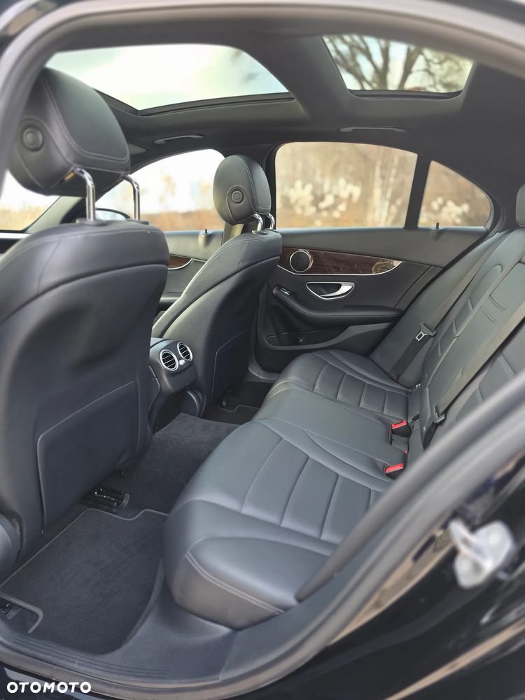 Mercedes-Benz Klasa C 300 9G-TRONIC Avantgarde - 23