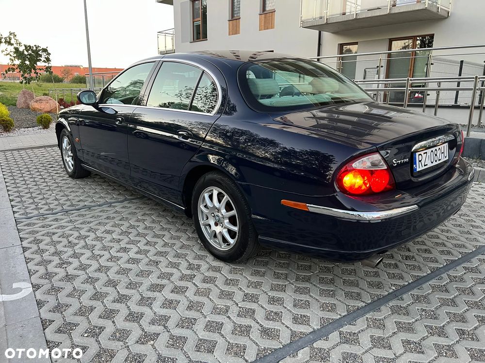 Jaguar S-Type 2.5 V6 Sport - 2