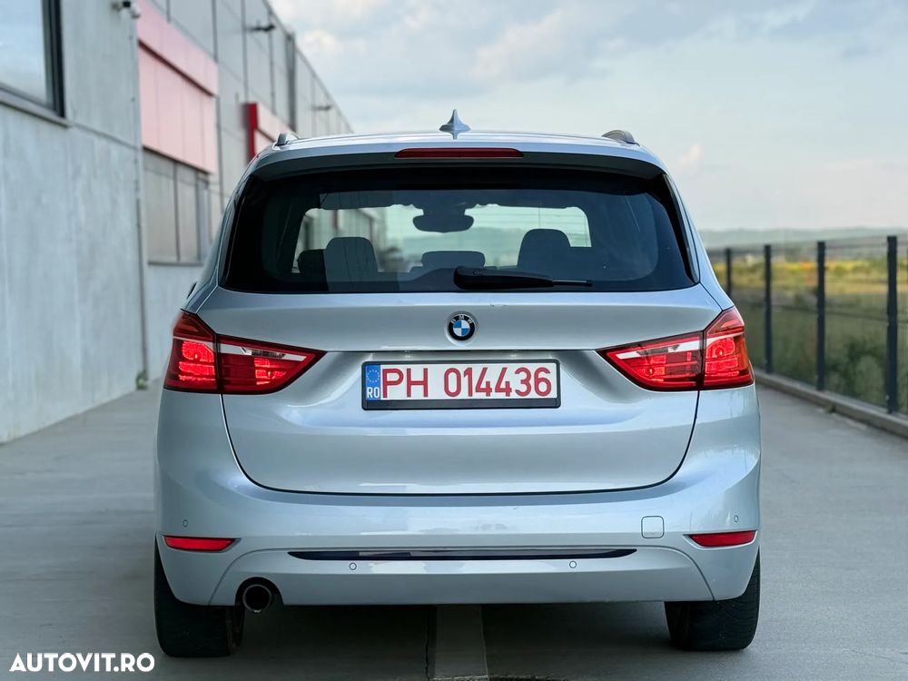 BMW Seria 2 218d - 5