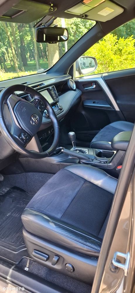 Toyota RAV4 Hybrid Style 4x4 - 5