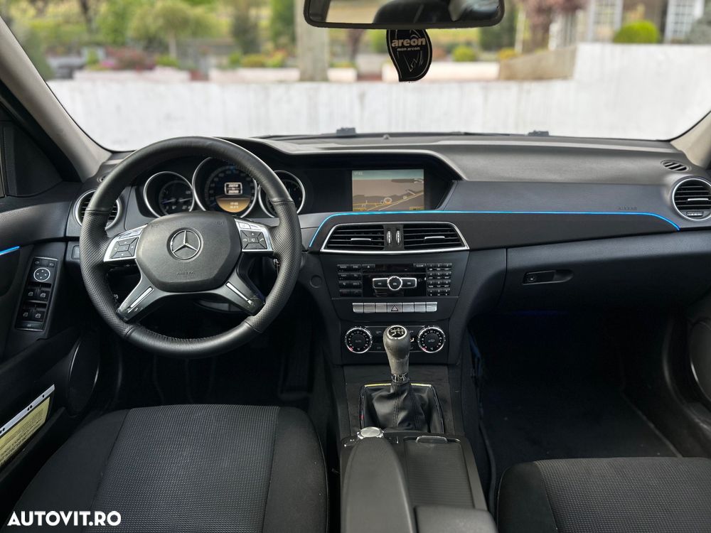 MERCEDES-BENZ C-Class 2011 — imagine 9