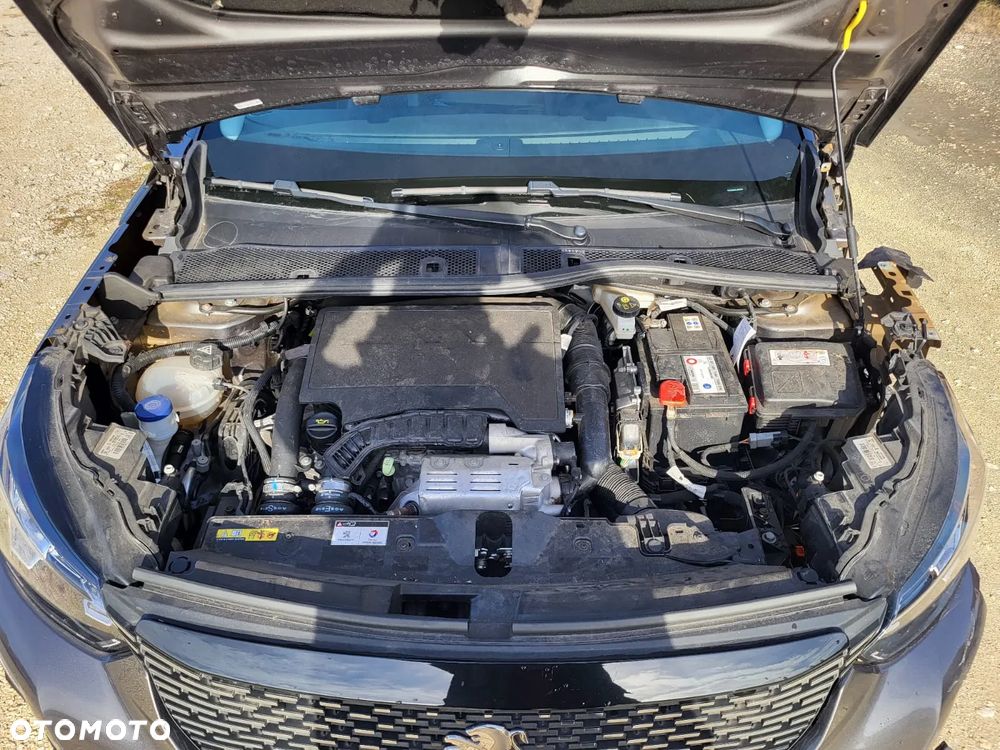 Peugeot 2008 PureTech 130 EAT8 Allure - 13