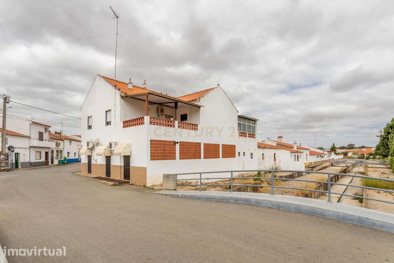 Moradia com Potencial de Habitação e Negócio em Sobral da Adiça, Moura - Grande imagem: 2/56