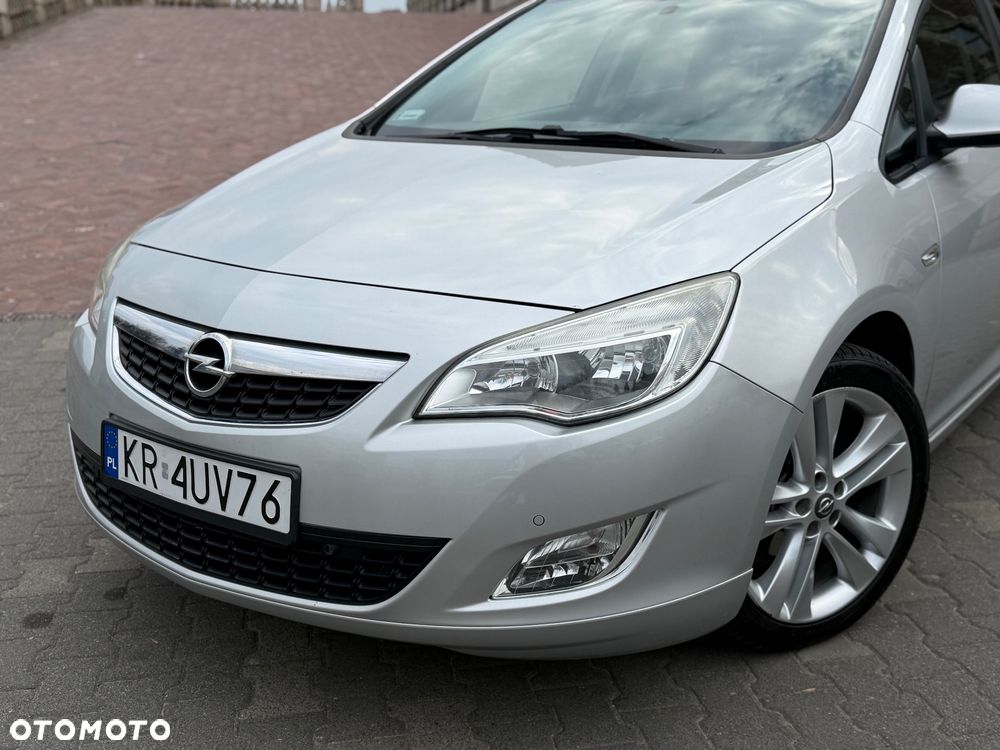 Opel Astra 1.4 T Cosmo - 10