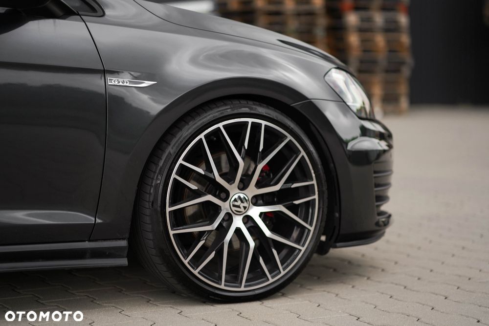 Volkswagen Golf - 7