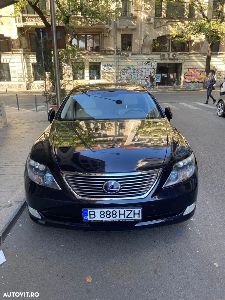 Lexus Seria LS 600h Aut Luxury - 1
