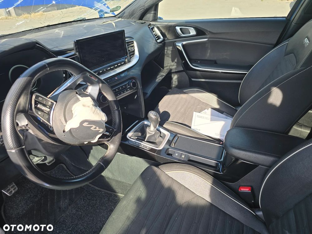 Kia ProCeed 1.5 T-GDI OPF GT LINE - 22