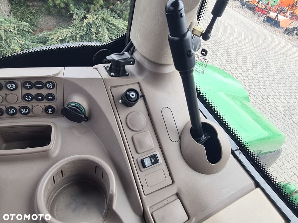 John Deere 6140R - 30