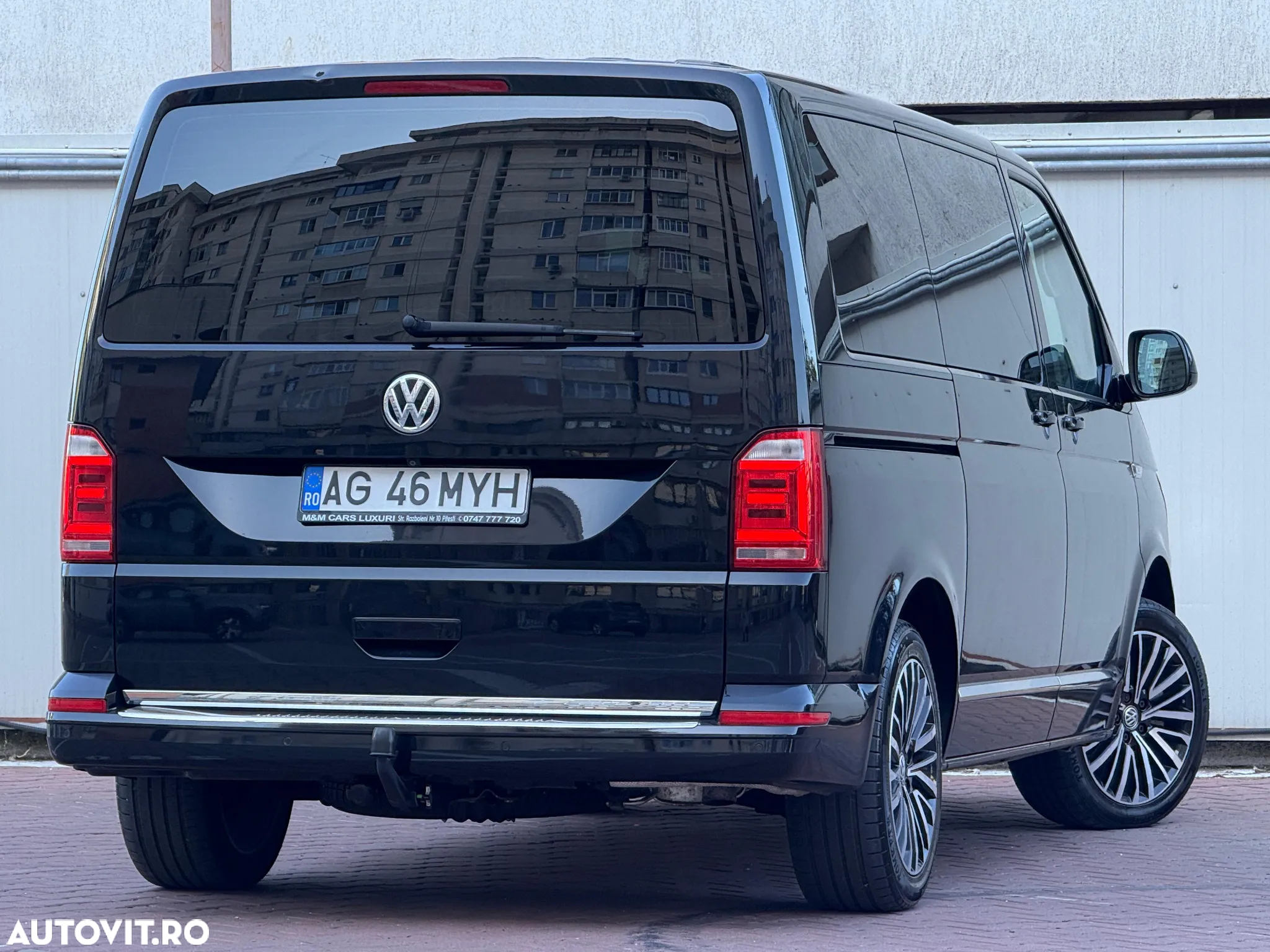 Volkswagen Multivan - 10