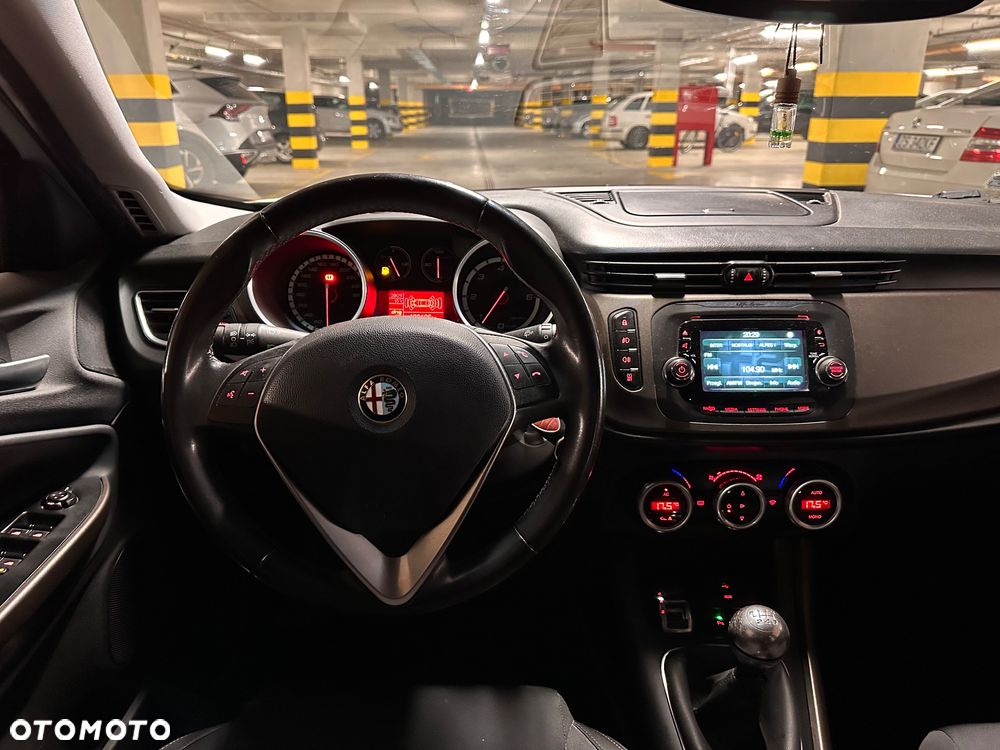 Alfa Romeo Giulietta 1.6 JTDM 16V Sport - 8