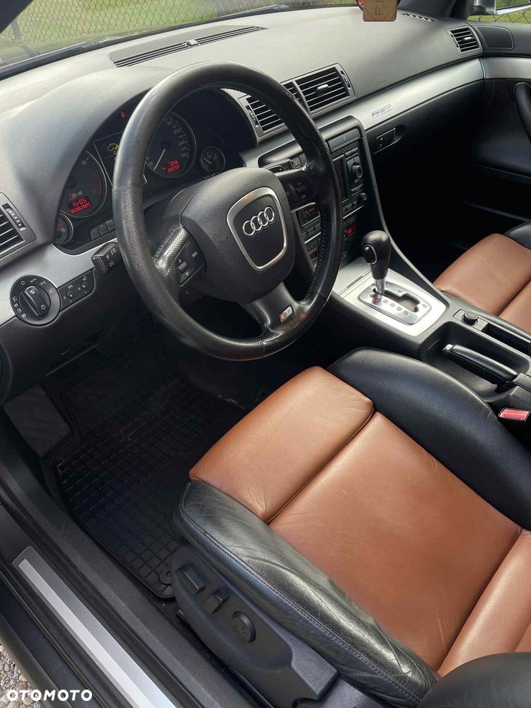 Audi S4 Limousine 4.2 Quattro Tiptr - 8