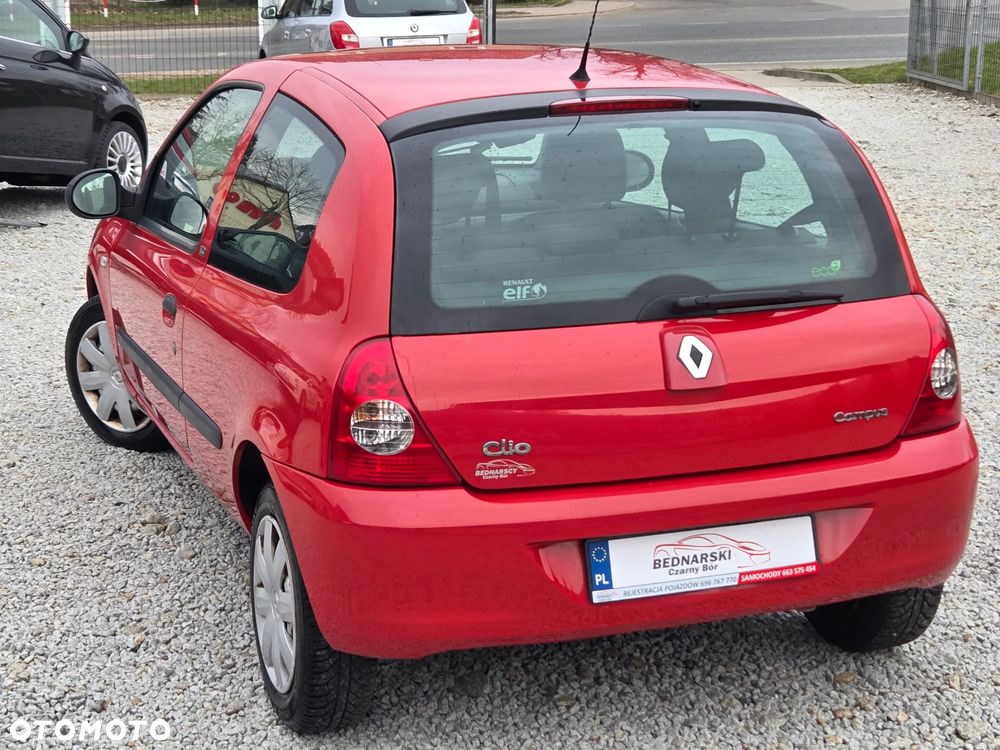 Renault Clio 1.2 16V 75 Expression - 12