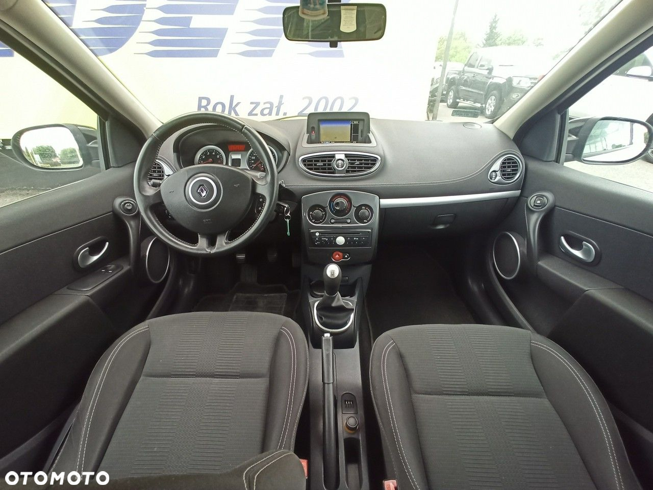 Renault Clio 1.2 16V 75 TomTom Edition - 11