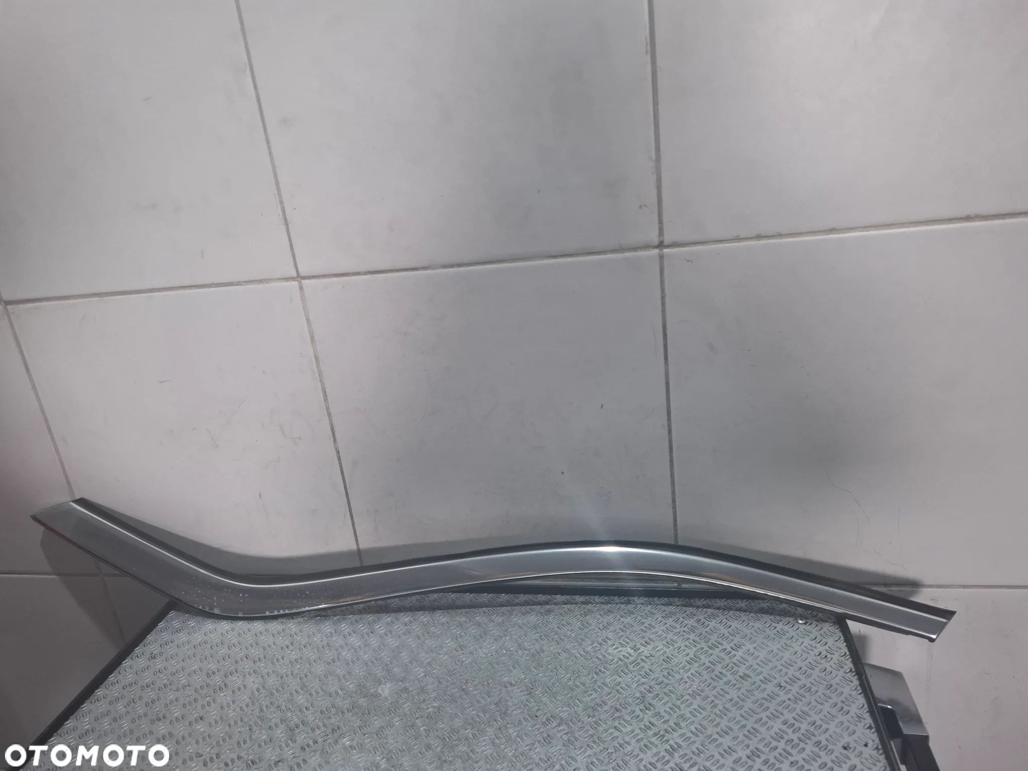 Listwa zewnętrzna Opel Astra K Prawy tył  kombi 2017 rok chrom - 1