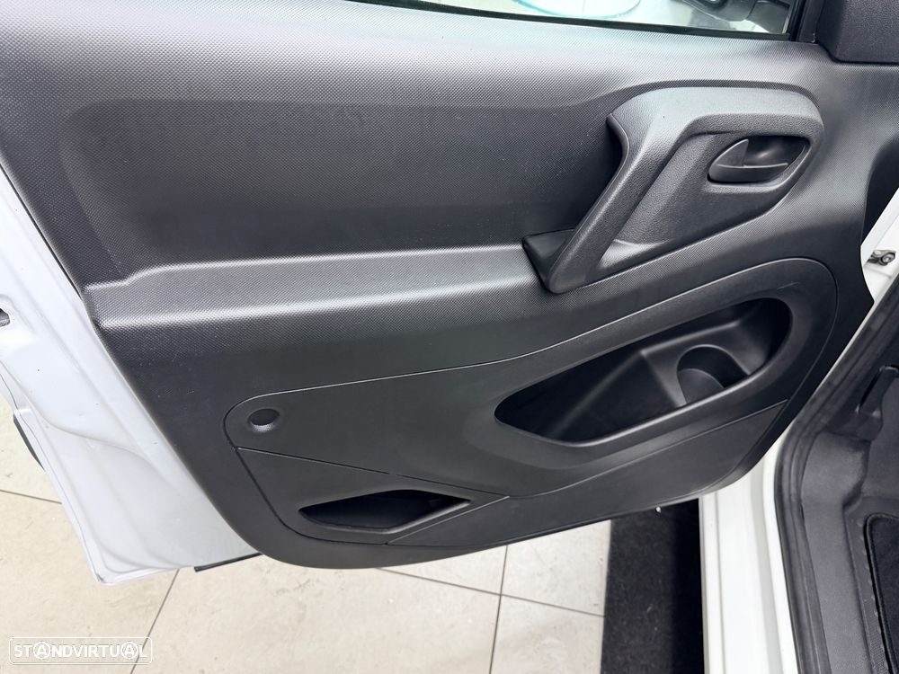 Peugeot Partner 3 lugares  ( IVA Dedutivel ) - 15