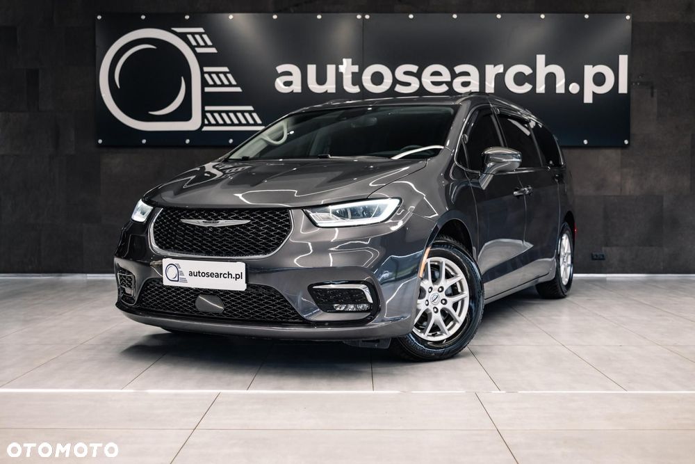Chrysler Pacifica - 2