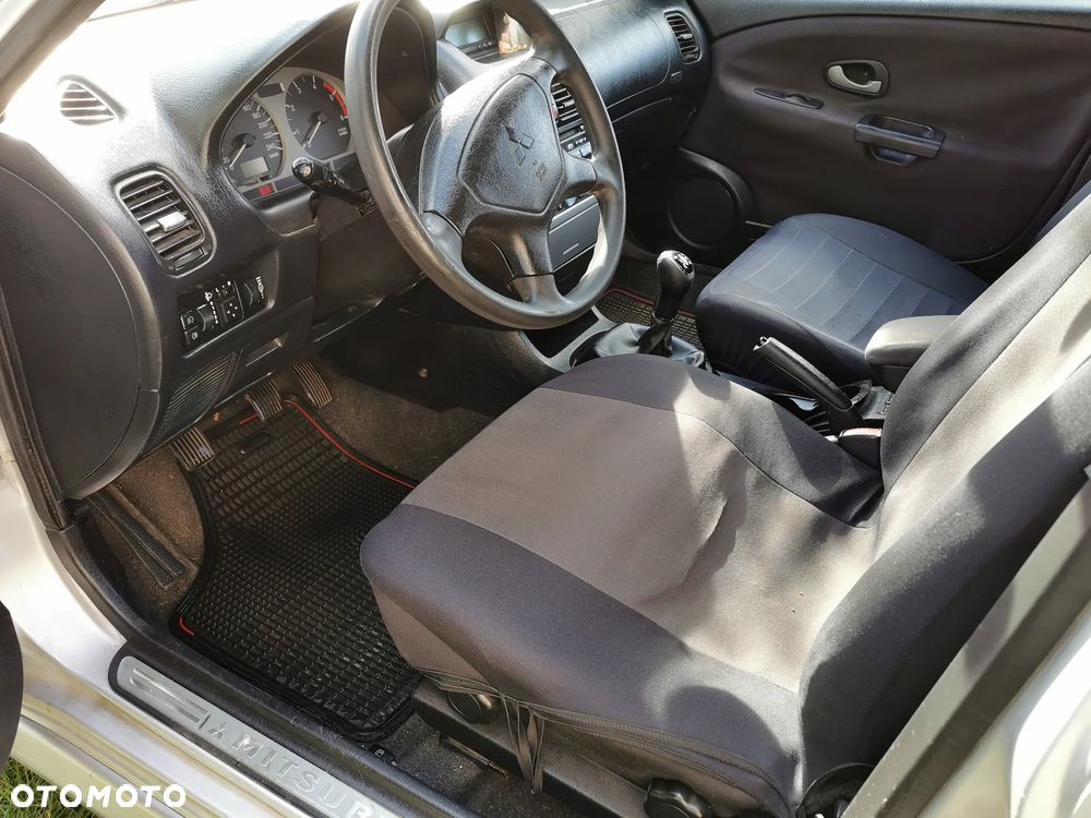 Mitsubishi Carisma 1.9 DID HP Comfort - 8