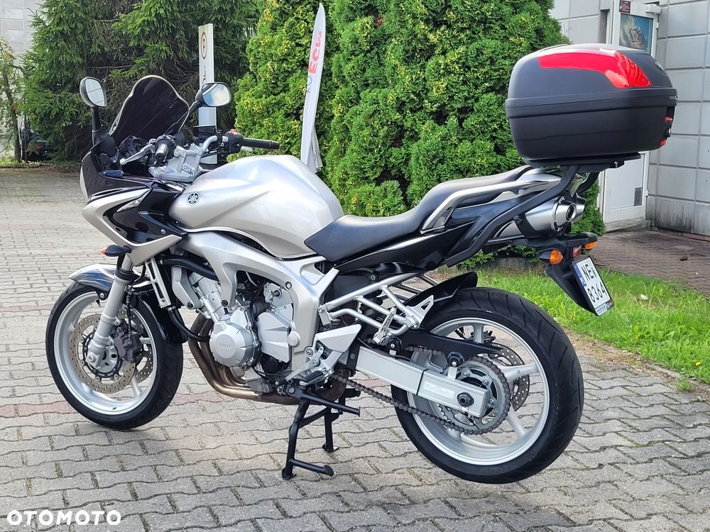 Yamaha FZ6 - 18