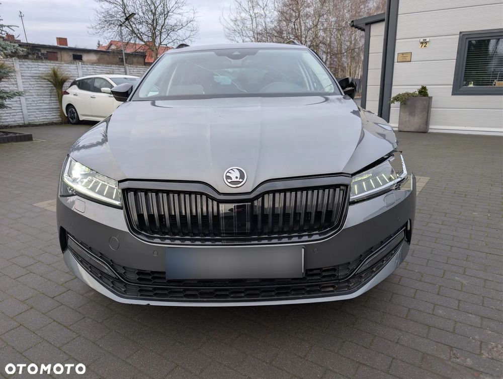 Skoda Superb 2.0 TDI SCR Style DSG - 2