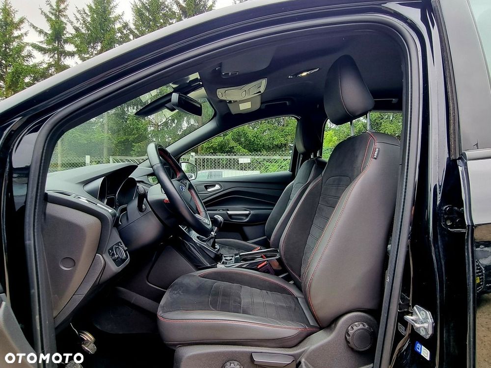Ford Kuga 1.5 EcoBoost 2x4 ST-Line - 11