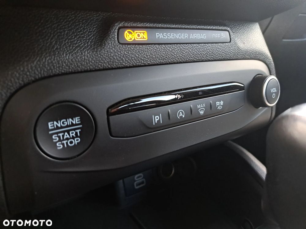 Ford Focus 1.0 EcoBoost mHEV Titanium - 37