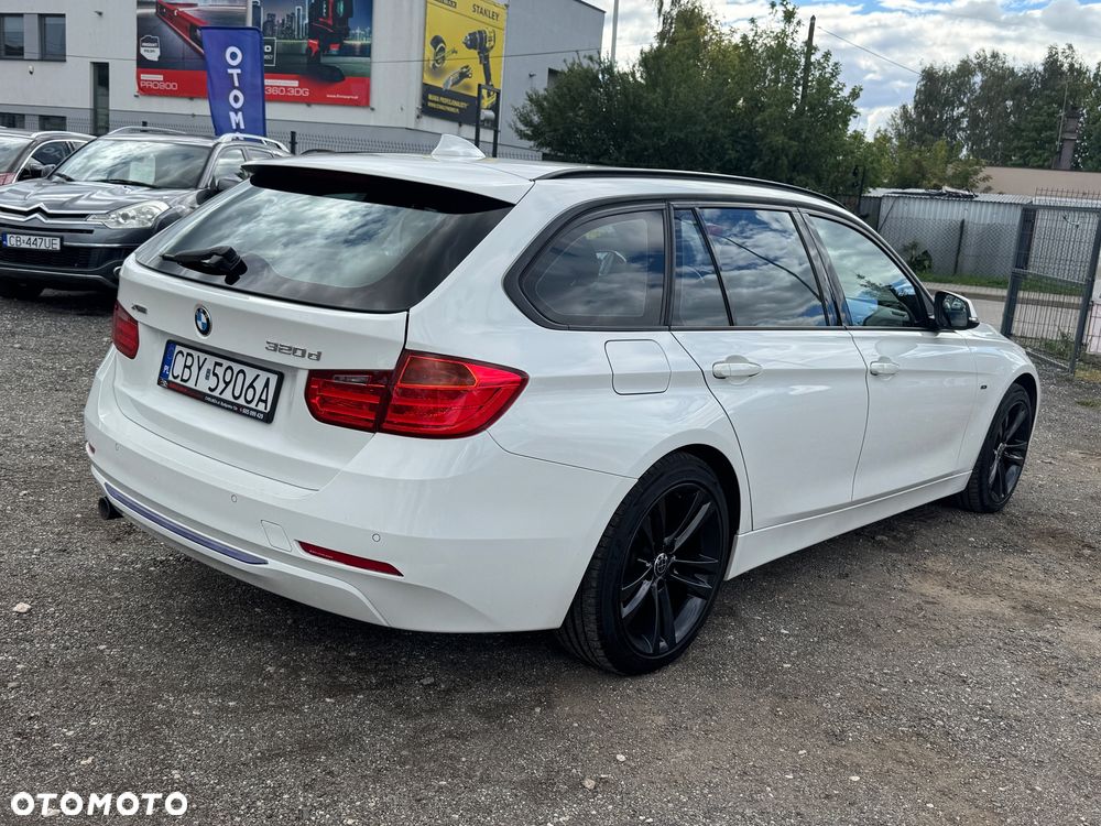 BMW Seria 3 320d xDrive Sport Line - 31