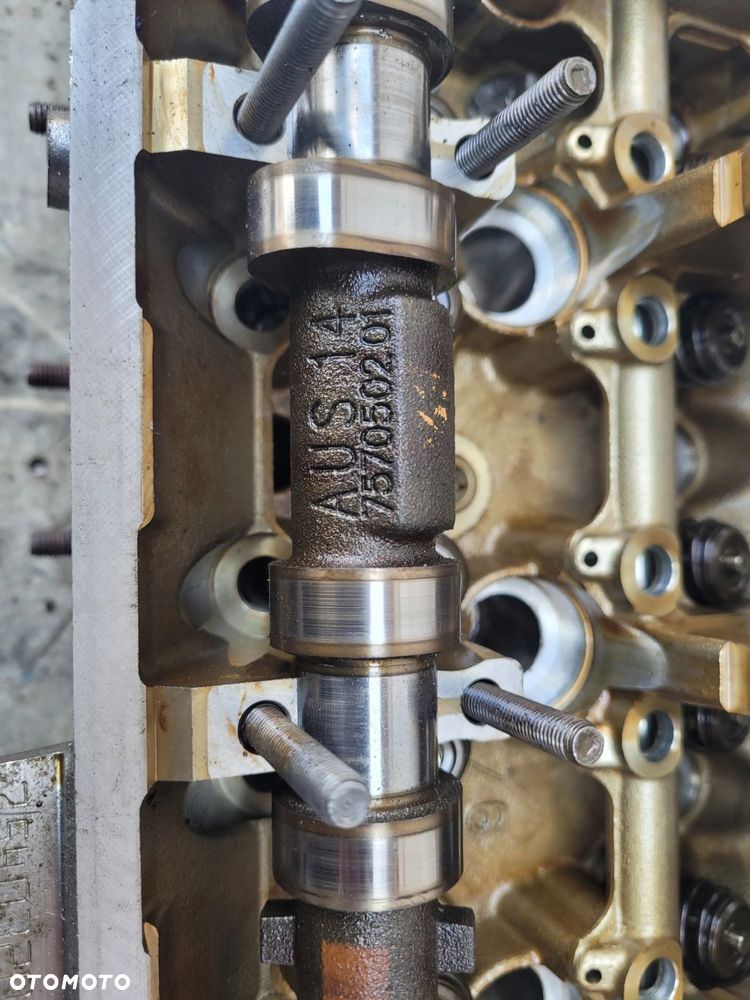 GŁOWICA SILNIKA BMW N62B48 PRAWA 7540320 0177227 7542612 - 5