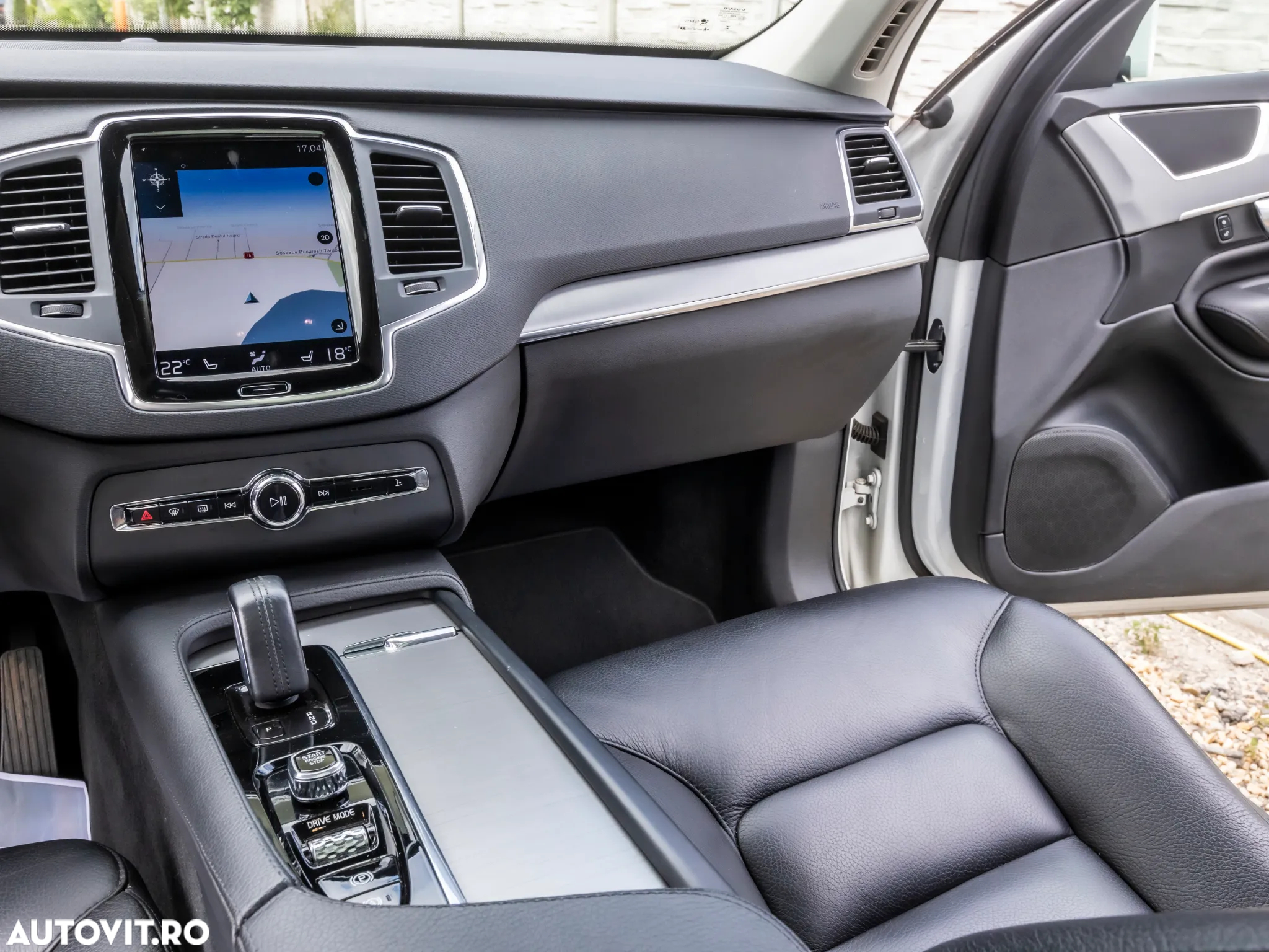 Volvo XC 90 T8 AWD Twin Engine Geartronic Momentum - 20