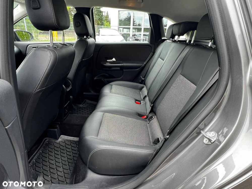 Mercedes-Benz Klasa B 200 d 8G-DCT Style - 16