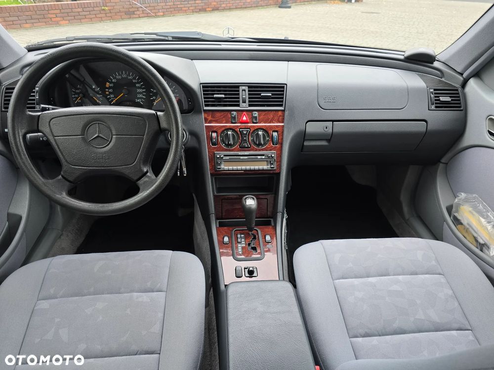 Mercedes-Benz Klasa C - 23