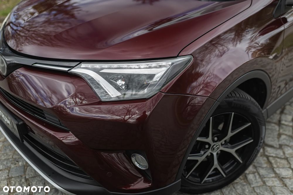 Toyota RAV4 2.0 D-4D Premium 4x2 - 2