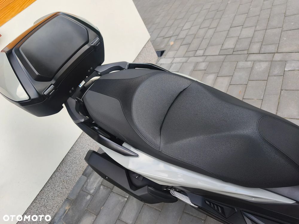 Honda NSS - 17