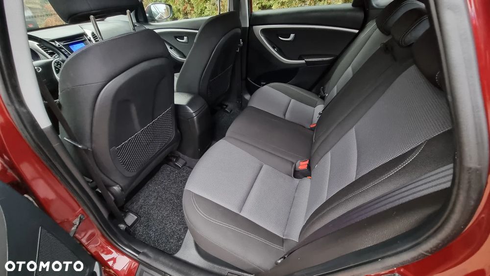 Hyundai i30 blue 1.4 Trend - 28