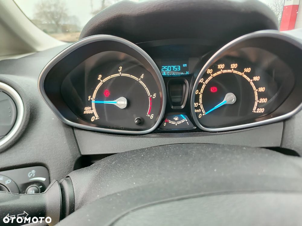 Ford Fiesta - 13