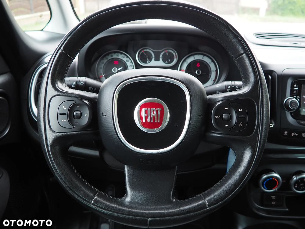 Fiat 500L 1.4 16V Urban Edition - 27