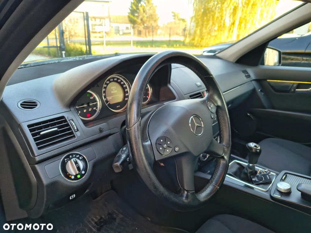 Mercedes-Benz Klasa C 180 K BlueEff Classic - 10