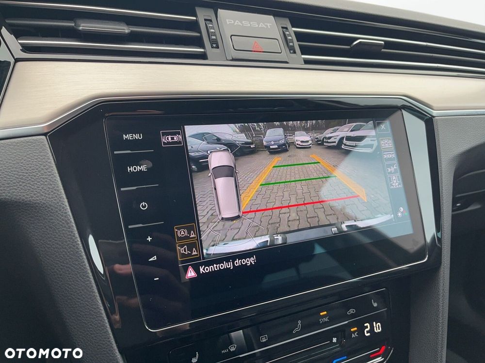 Volkswagen Passat Variant 2.0 TSI Elegance DSG - 26