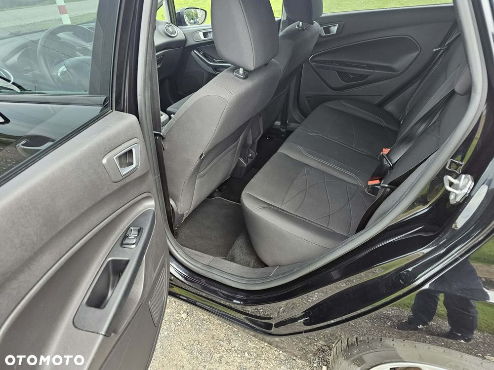 Ford Fiesta - 10