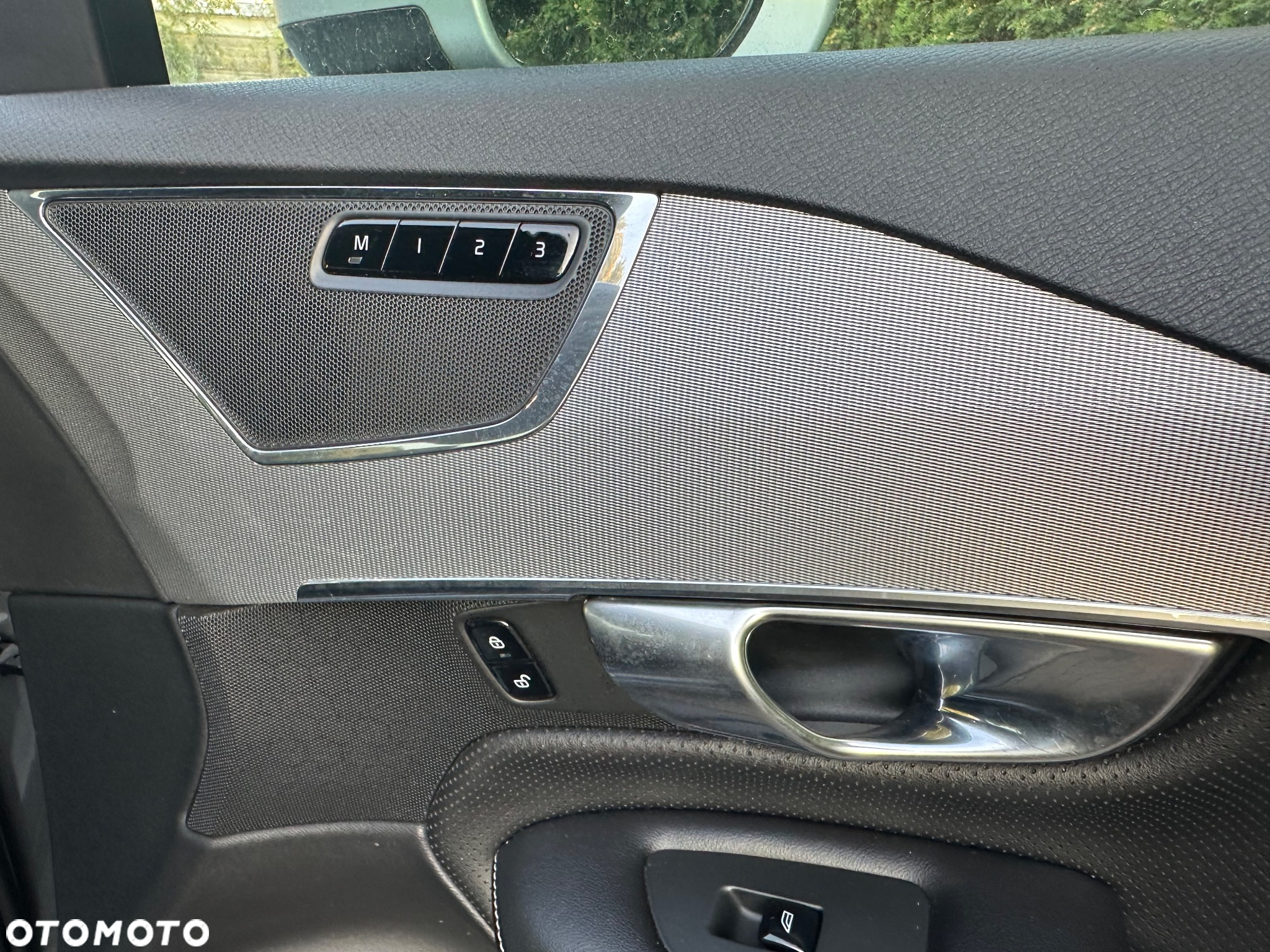 Volvo XC 90 D5 AWD R-Design - 14